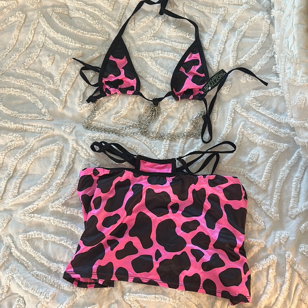 Rave cow two piece